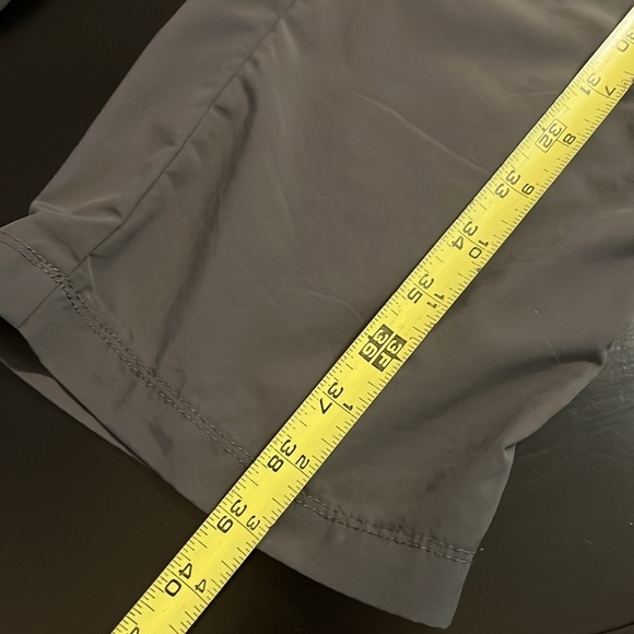 White Sierra convertible zip off Pants - Picture 2 of 7